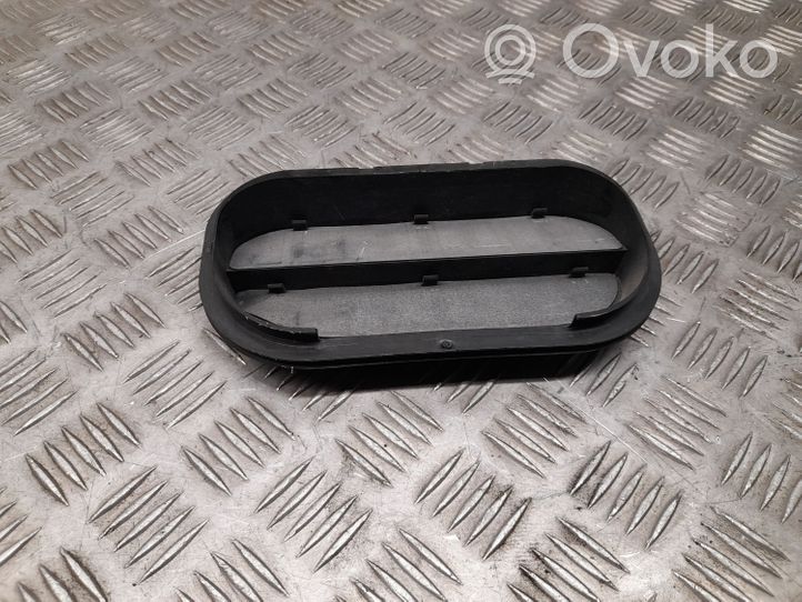 Audi A5 Ventilācijas režģis 6R0819465