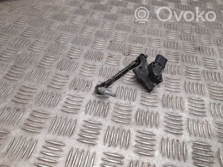 Audi A5 Capteur de hauteur de suspension arrière 8W0941309C