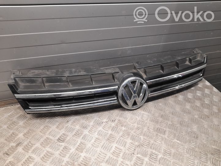 Volkswagen Touareg II Maskownica / Grill / Atrapa górna chłodnicy 7P6853651A