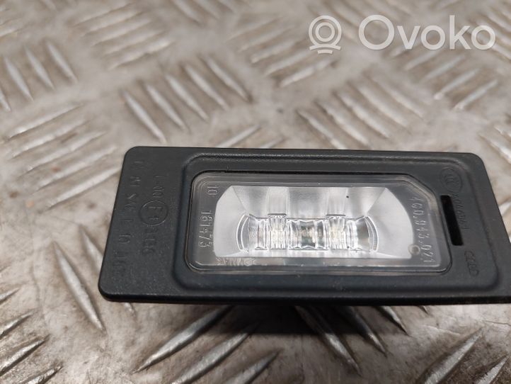 Audi S5 Facelift Lampa oświetlenia tylnej tablicy rejestracyjnej 4G0943021