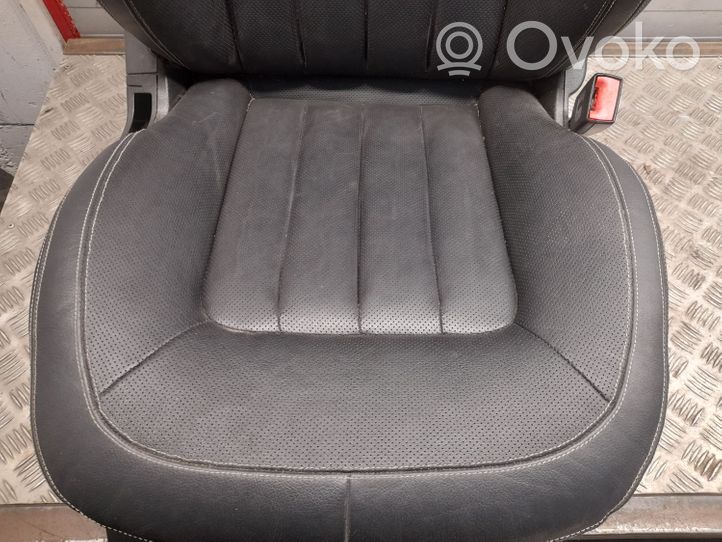 Mercedes-Benz CLS C218 X218 Juego interior A2189201330