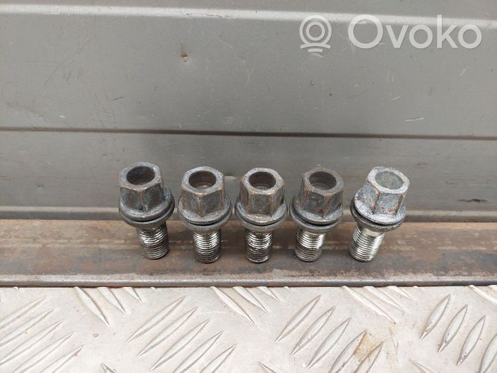 Audi S5 Nuts/bolts 