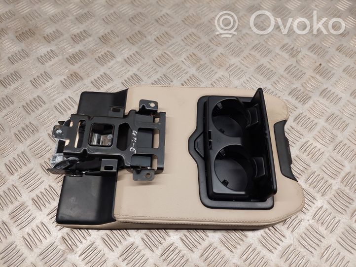 Audi Q7 4M Rear seat armrest 