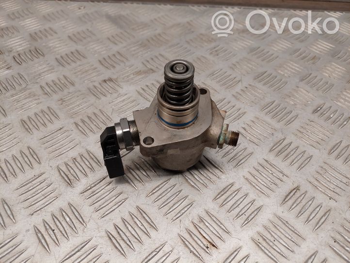 Audi Q7 4M Pompe d'injection de carburant à haute pression 06E127026F