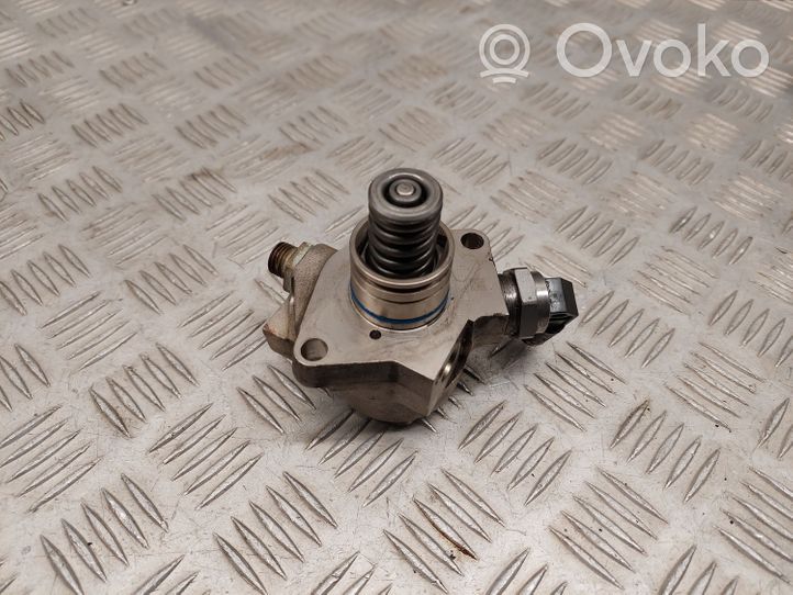 Audi Q7 4M Pompe d'injection de carburant à haute pression 06E127026F