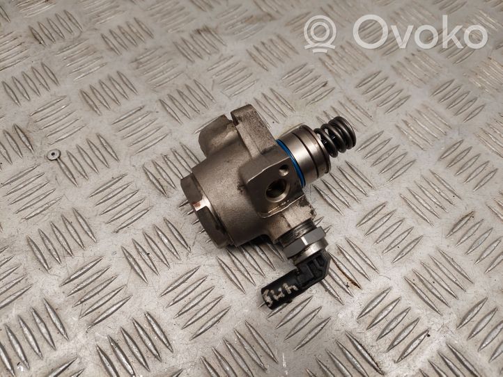 Audi Q7 4M Pompe d'injection de carburant à haute pression 06E127026F