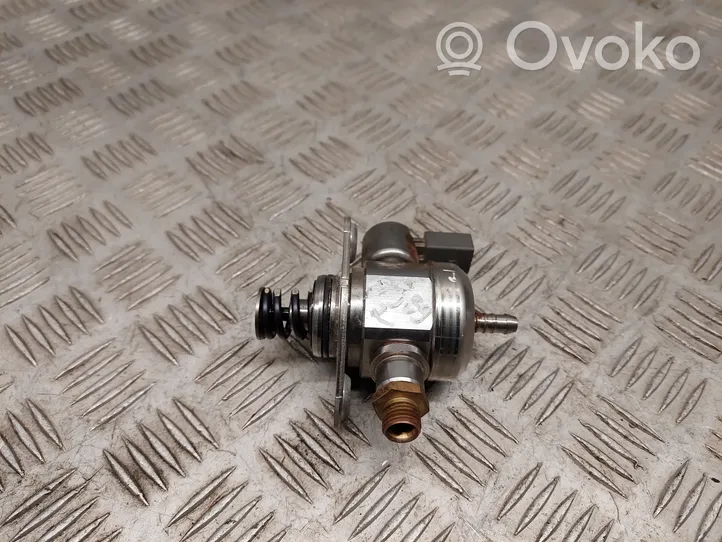 Audi A5 Pompe d'injection de carburant à haute pression 06K127028D