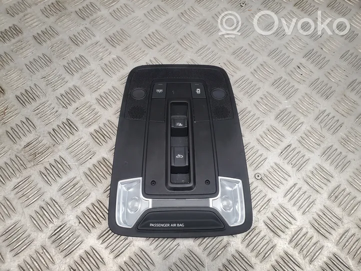 Audi Q3 F3 Luz del asiento delantero 81A947135T