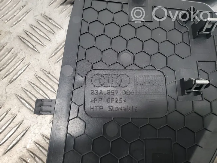 Audi Q3 F3 Kojelaudan sivupäätyverhoilu 83A857086