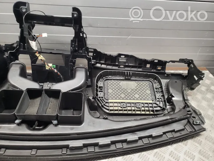 Mercedes-Benz GL X166 Panelė A1666800487