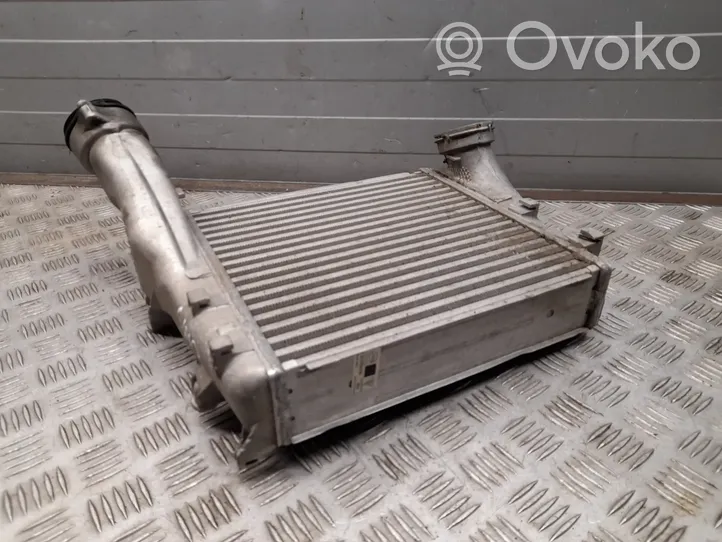 Porsche Cayenne (92A) Chłodnica powietrza doładowującego / Intercooler 7L5145803D