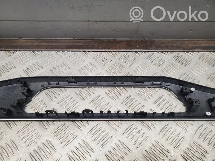 Audi A5 Ramka deski rozdzielczej 8W1853190