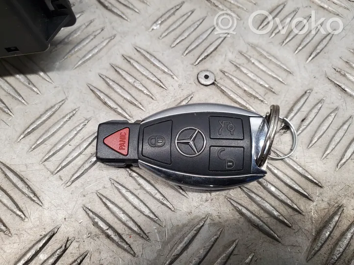 Mercedes-Benz GL X166 Moottorinohjausyksikön sarja ja lukkosarja A1669055100