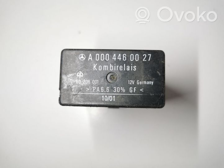 Mercedes-Benz Vito Viano W638 Module relais lève-vitre A0004460027