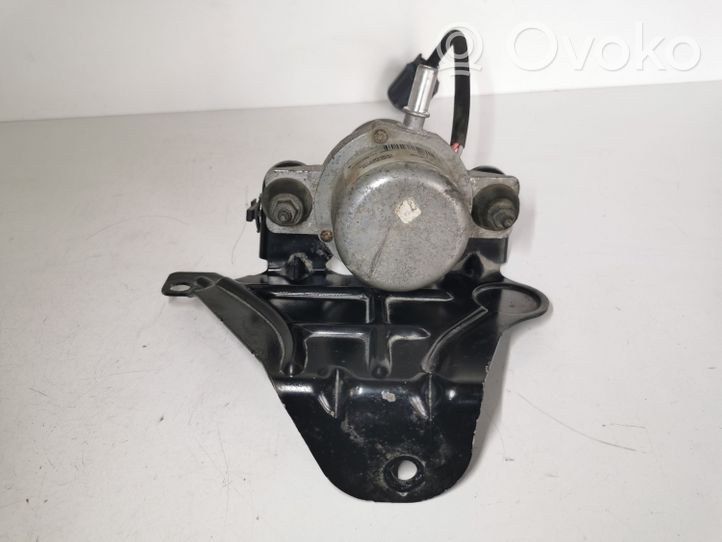 Volvo XC70 Pompe à vide 30630398