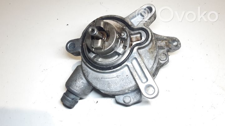 Volvo XC70 Pompe à vide 08699237