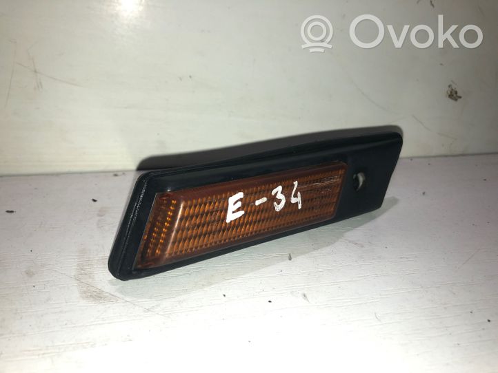 BMW 5 E34 Front fender indicator light 13780149