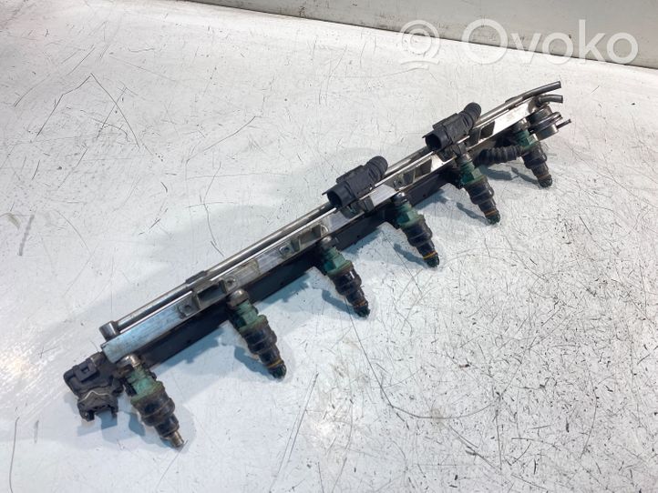 BMW 5 E39 Fuel injectors set 1436110