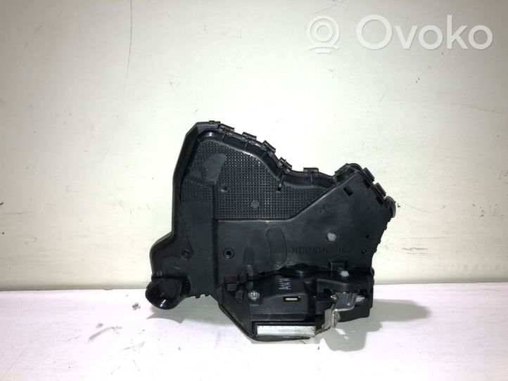 Toyota Avensis T270 Front door lock A081219