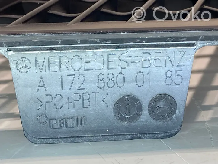 Mercedes-Benz SLK R172 Rejilla del capó/tapa del motor A1728800185