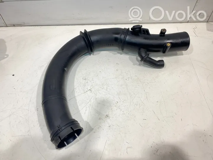 Mercedes-Benz A W169 Tube d'admission de tuyau de refroidisseur intermédiaire A2660980189