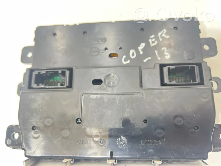 Mini Cooper Countryman R60 Panel klimatyzacji E1060547