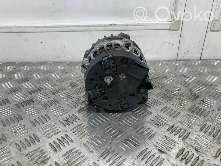 Volkswagen PASSAT CC Generatore/alternatore 03L903024F