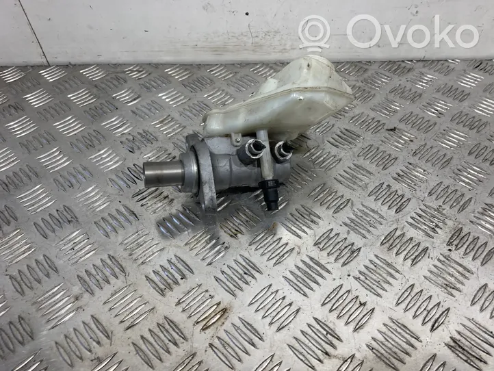 Volvo V70 Maître-cylindre de frein 03350885571