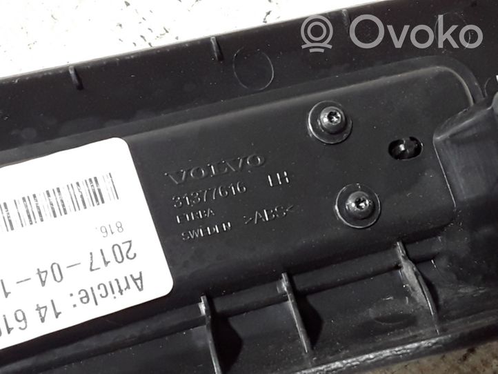 Volvo S90, V90 Etuoven kynnyksen suojalista 31377616