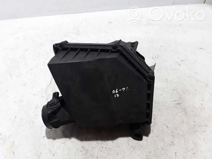 Volvo XC90 Air filter box 32222303