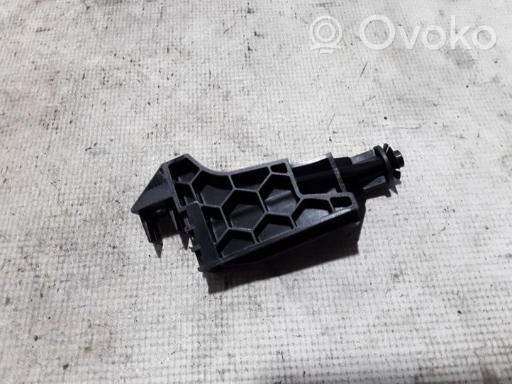 Volvo XC40 Staffa di montaggio del radiatore 31686406