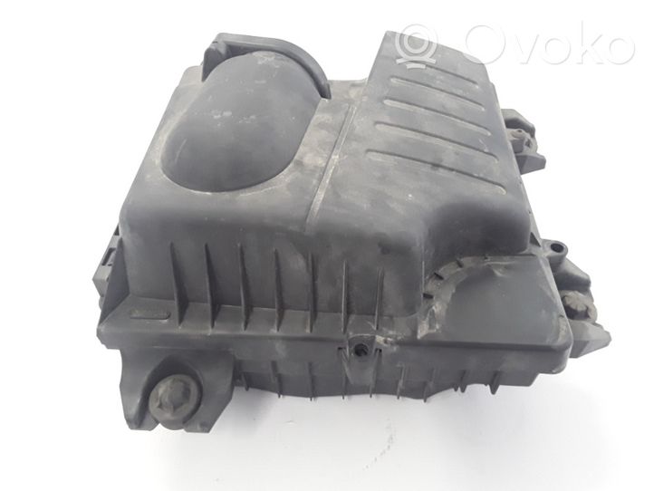 Renault Trafic II (X83) Scatola del filtro dell’aria 8200467321