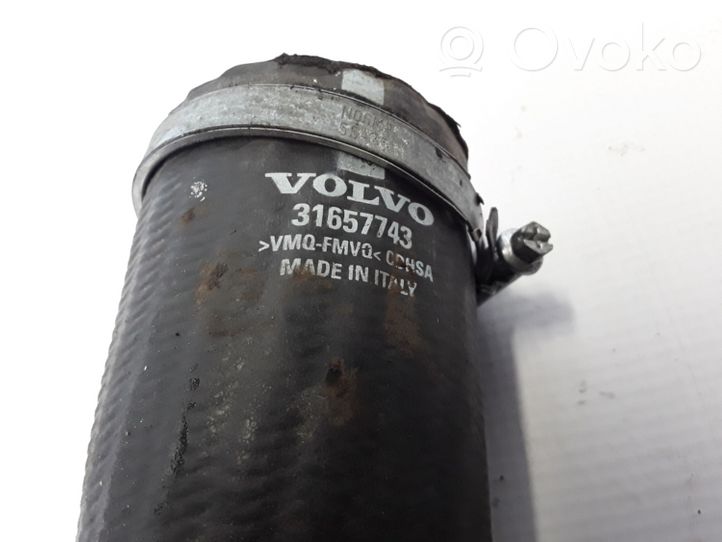 Volvo V60 Tube d'admission de tuyau de refroidisseur intermédiaire 31657743