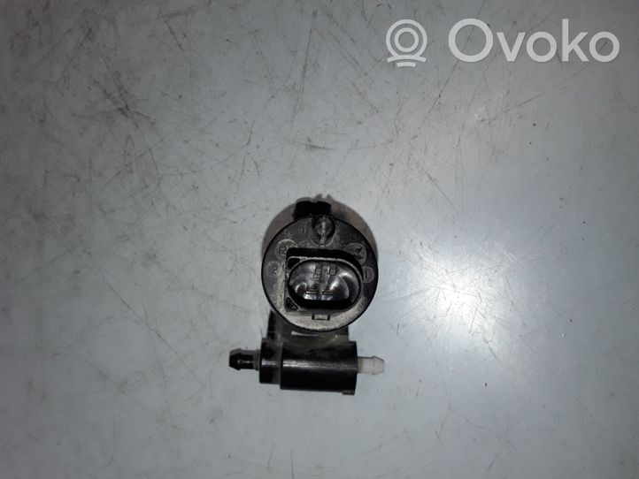 Volvo XC60 Windscreen/windshield washer pump 