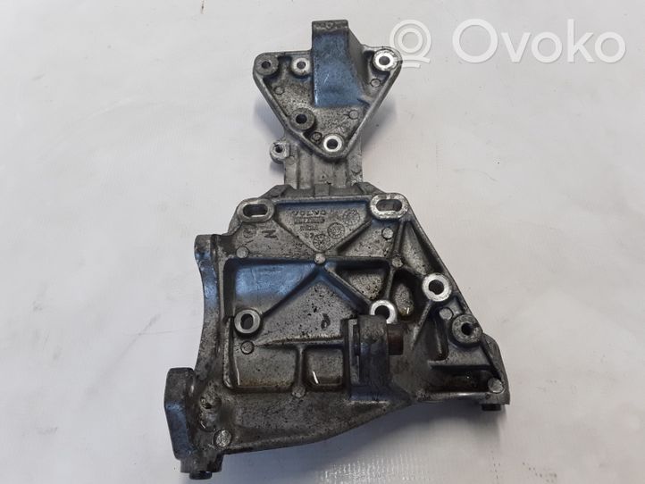 Volvo XC60 Generator/alternator bracket 