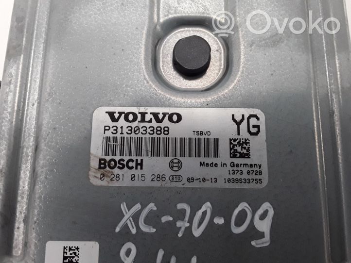 Volvo XC70 Calculateur moteur ECU 31303388
