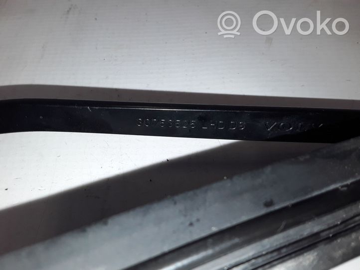 Volvo XC60 Front wiper blade arm 30753525