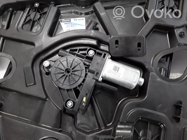 Volvo V40 Etuikkunan nostomekanismi ilman moottoria 