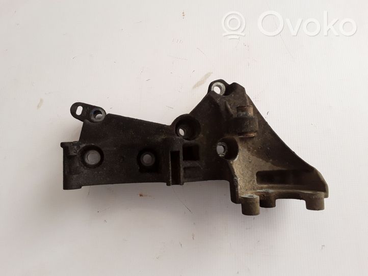 Renault Clio II Generator/alternator bracket 