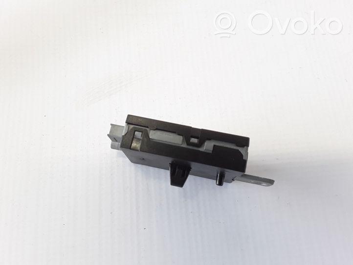 Volvo S60 Antenos stiprintuvas 