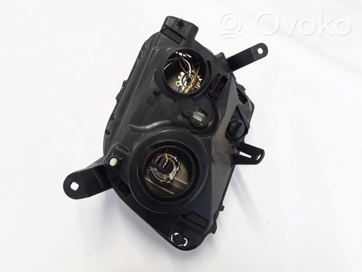 Dacia Duster Lampa przednia 260100067R