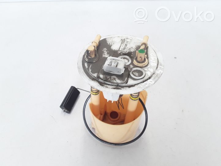 Renault Clio III Pompe à carburant 8200906204