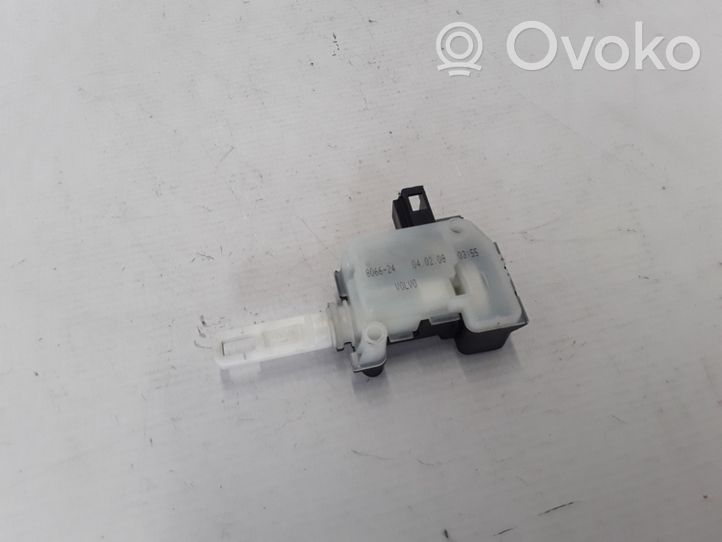 Volvo C70 Fuel tank cap lock 