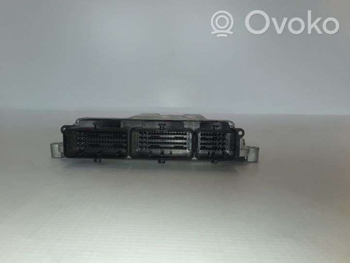 Dacia Lodgy Engine control unit/module 237102213R