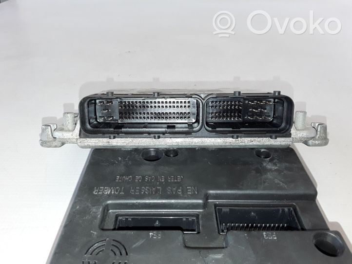 Renault Scenic I Komputer / Sterownik ECU i komplet kluczy 