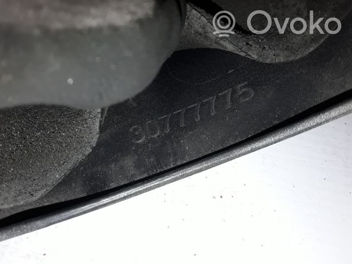 Volvo XC70 Variklio dangtis (apdaila) 30777775