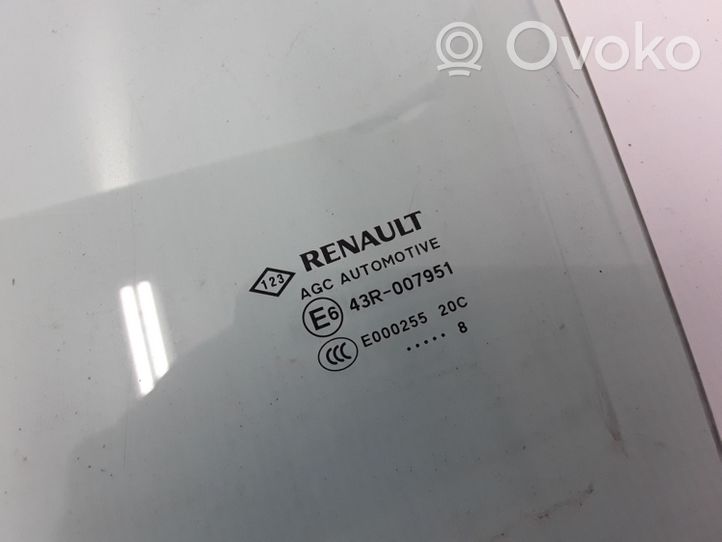 Renault Megane IV Takaoven ikkunalasi 823011727R