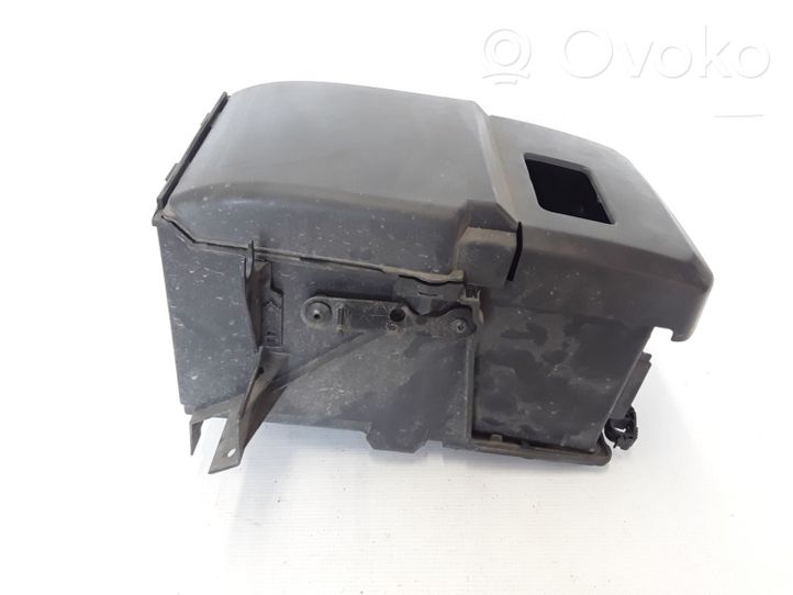 Volvo V50 Staffa di montaggio della batteria 30667941