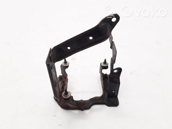 Volvo V50 Power steering pump mounting bracket 3M513K738AC