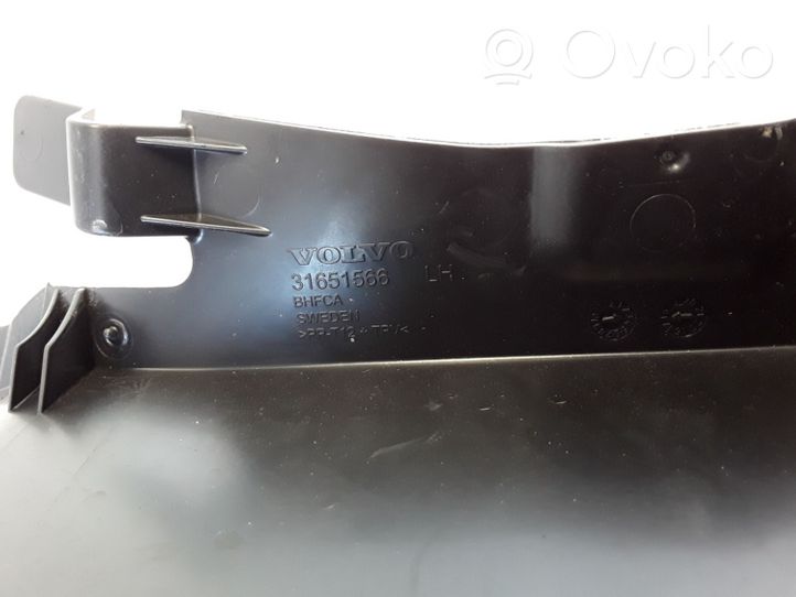 Volvo XC40 Rivestimento della modanatura della chiusura del vano motore/cofano 31651566